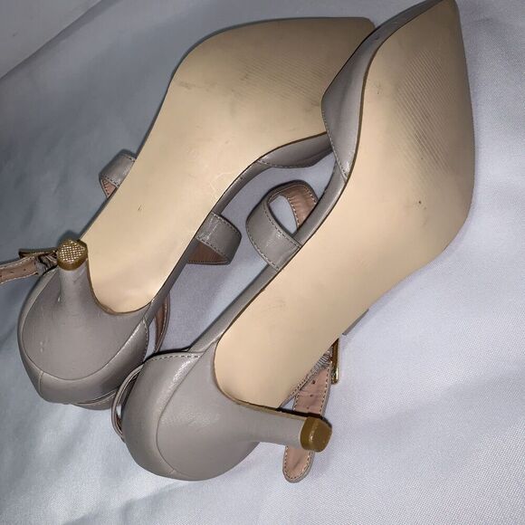 Women’s Journee Collection Mia 10 Gray Faux Leather Point Toe High Heel Shoe - Picture 9 of 12